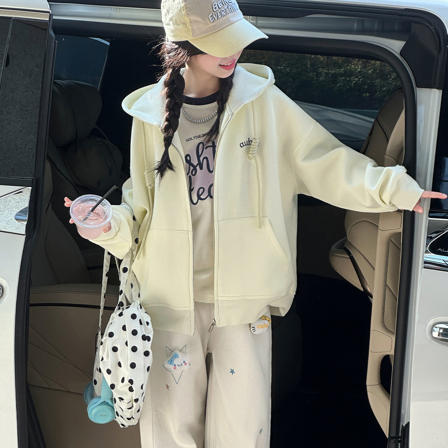 女童超好看春装外套2026新款女大童韩系连帽卫衣儿童春秋休闲上衣