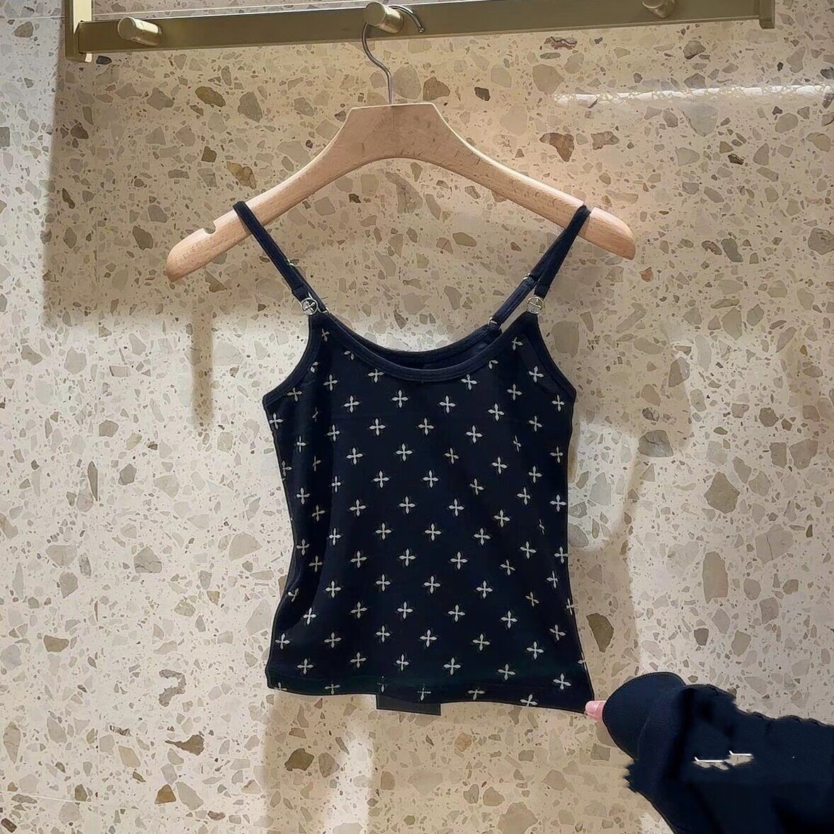 精工黑花园运动吊带十字花满印辣妹修身短款内搭外穿背心女性感