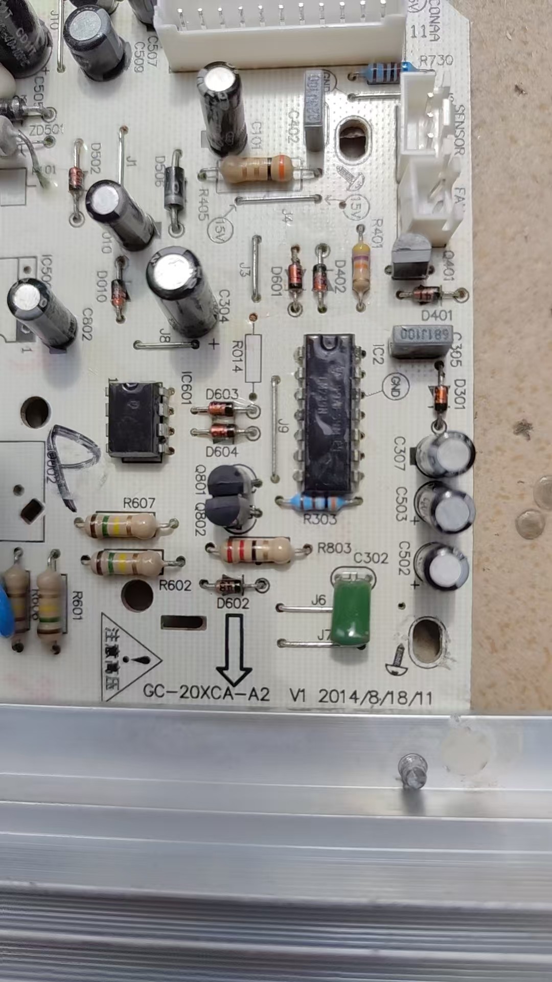 格力老款GC-2017等电磁炉，9成新主板GC-20XCA-A2排线11+12针通用,电子/电工,其它,淘宝优惠券,粉丝福利购,淘宝优惠卷