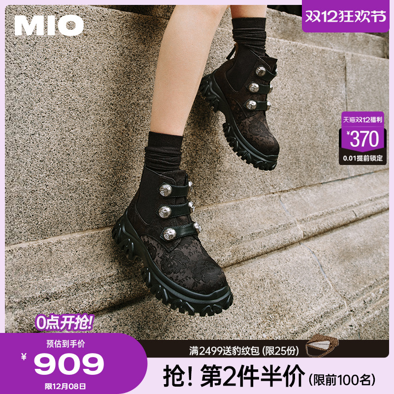 立体包容圆头  自然饱满楦型设计