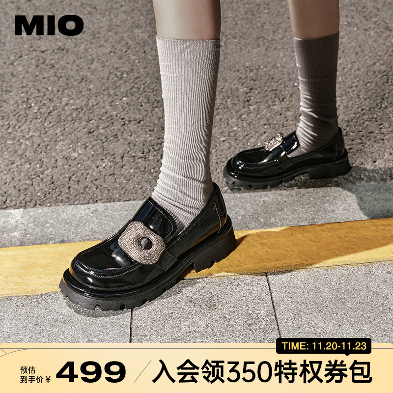 饱满立体圆头  充裕前掌活动空间