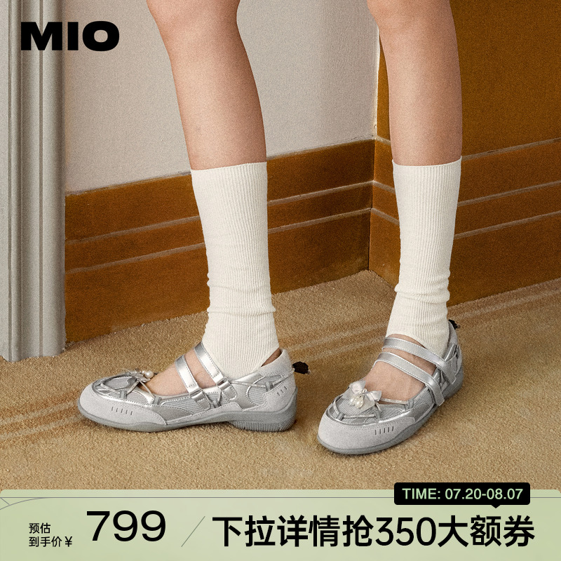 秀气杏仁圆头  微收弧度楦型设计