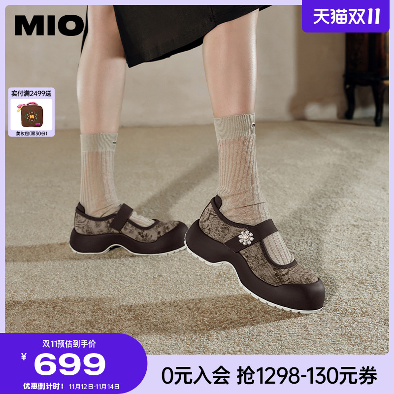 立体包容圆头  自然饱满楦型空间