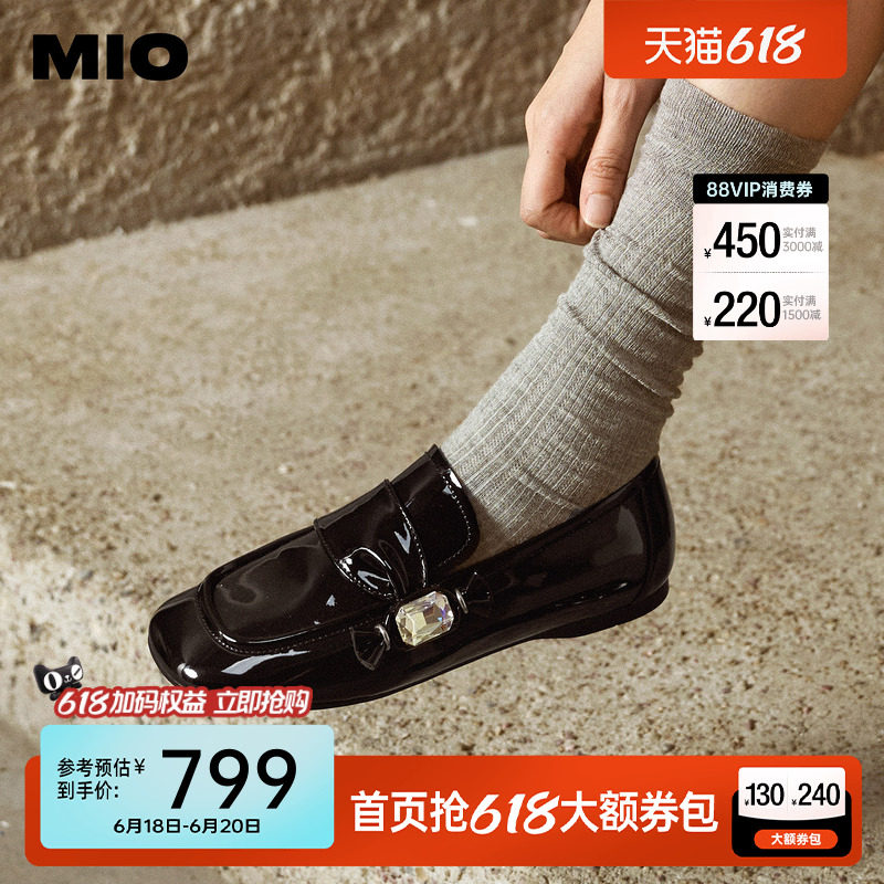 MIO米奥乐福鞋2026秋季新款圆头粗跟小皮鞋方钻扣饰学院风女鞋