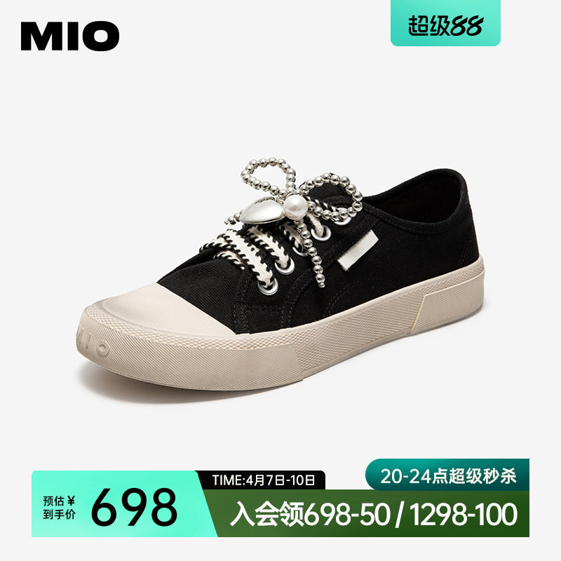 MIO米奥春款百搭休闲鞋做旧板鞋金属珠链装饰帆布鞋时尚女鞋
