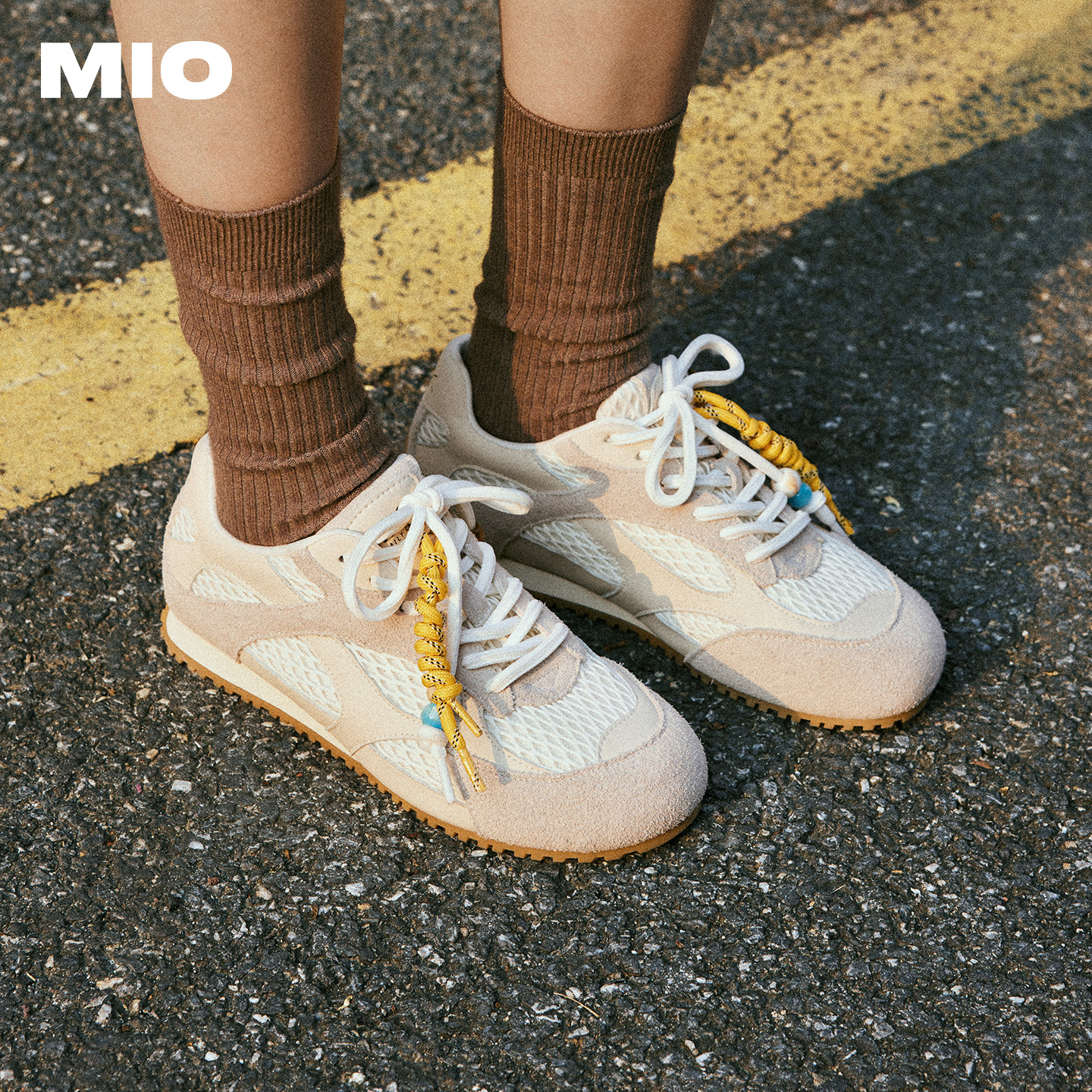 ����/��ɫ 35 MIO�װµ�ѵЬ2025��������Բͷ���Ű���Ь������2.5cmʱ������Ь