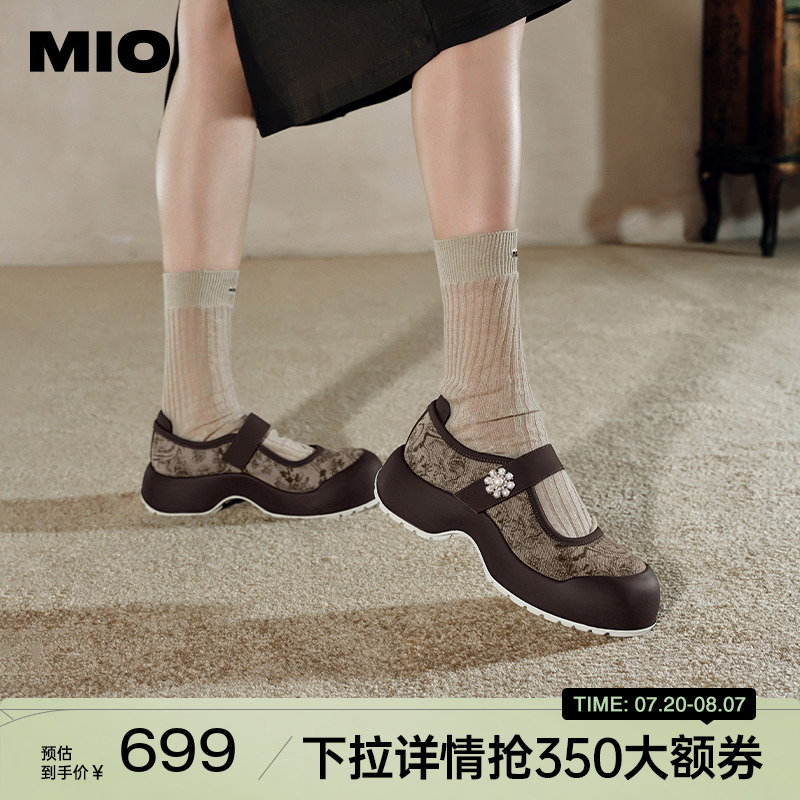 立体包容圆头  自然饱满楦型空间