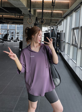 宽松显瘦健身服大码胖mm跑步瑜伽上衣速干运动T恤女长款连帽罩衫