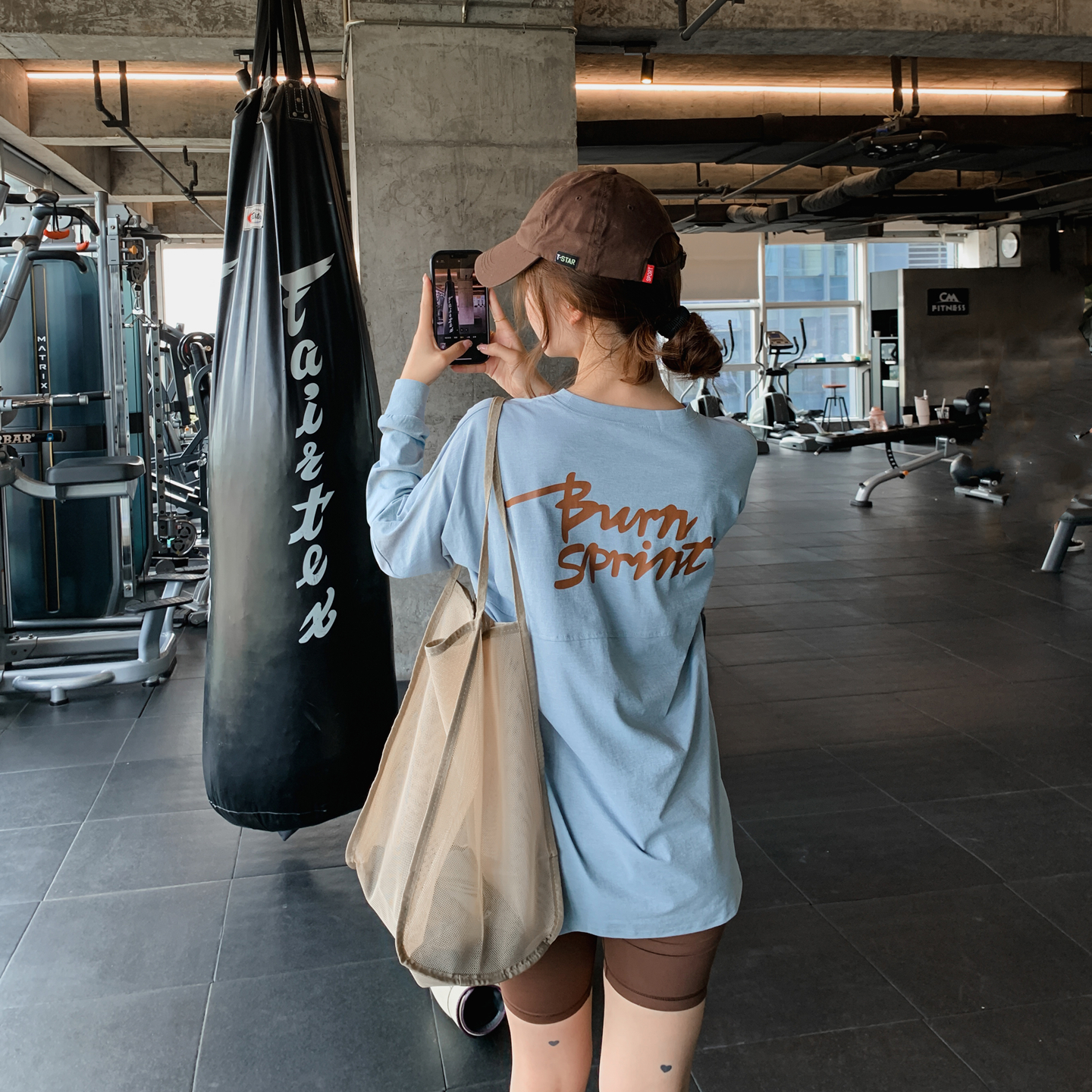 后背字母运动上衣女显瘦宽松大码胖mm瑜伽服速干跑步健身服遮屁股