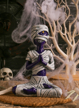 创意新品万圣节紫色木乃伊桌面摆件鬼节打坐骷髅人树脂装饰工艺品