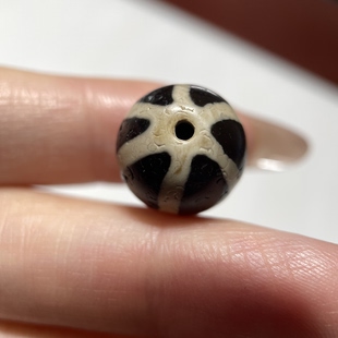 西亚镶蚀黑白六线老玛瑙玉髓圆珠13.8mm多宝念珠手串单珠散珠1629