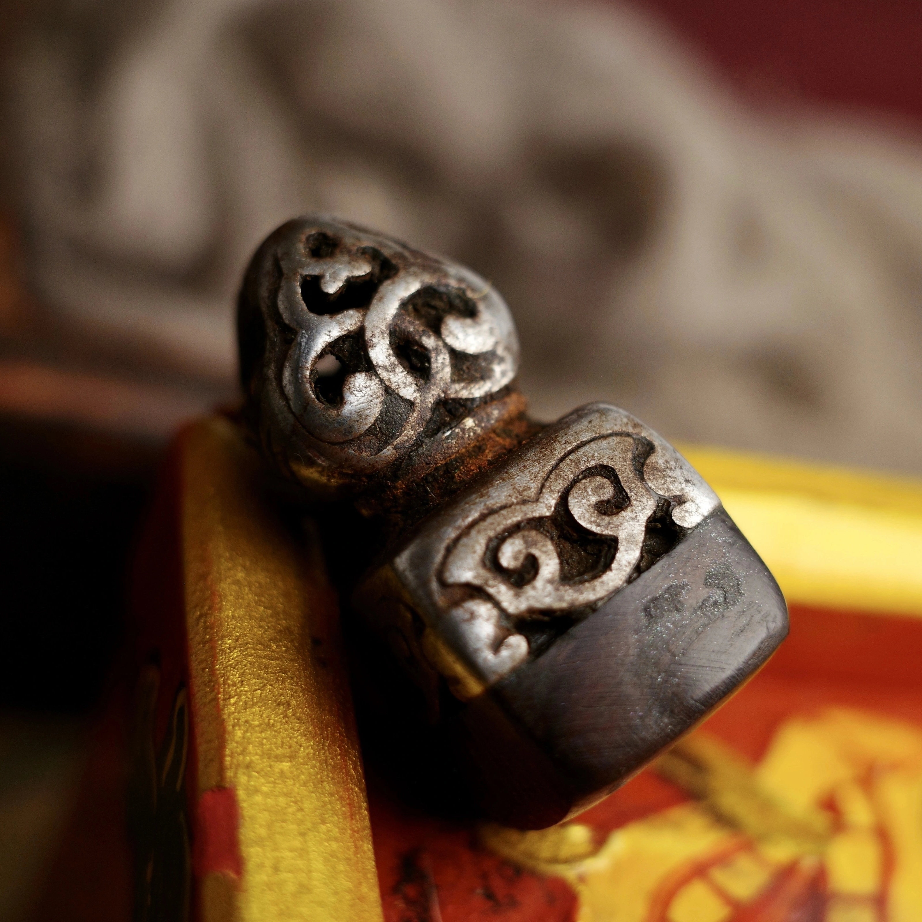 藏传老紫檀寒铁镂空铁雕祥云纹印章31.5mm 藏印原生态挂坠吊坠730