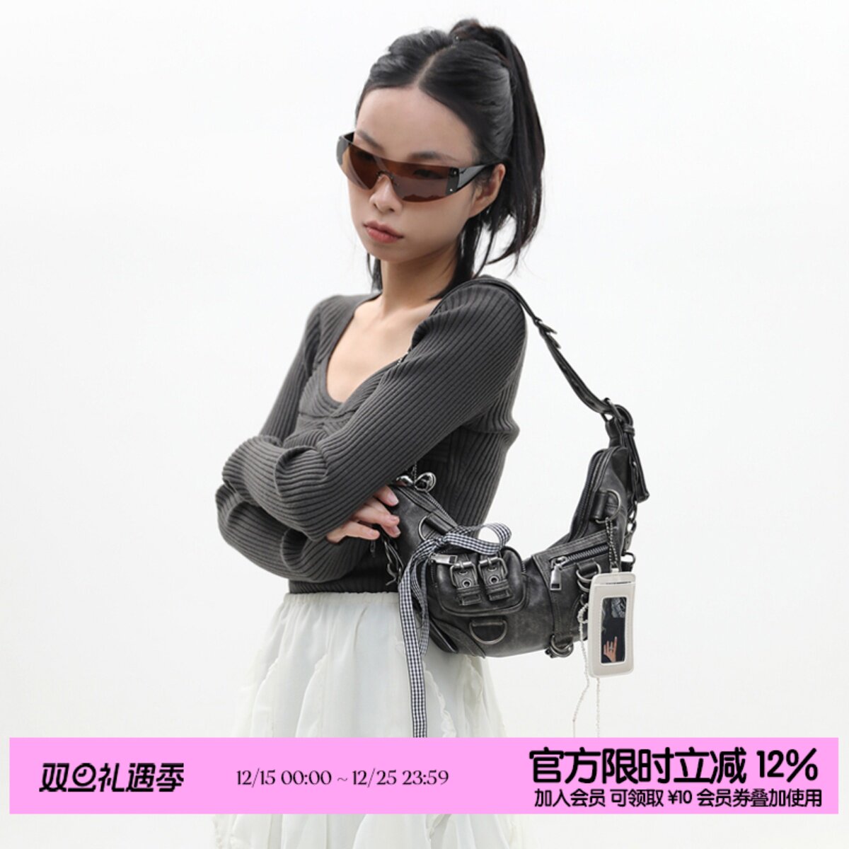 简着安里拉瑞做旧机车斜挎包