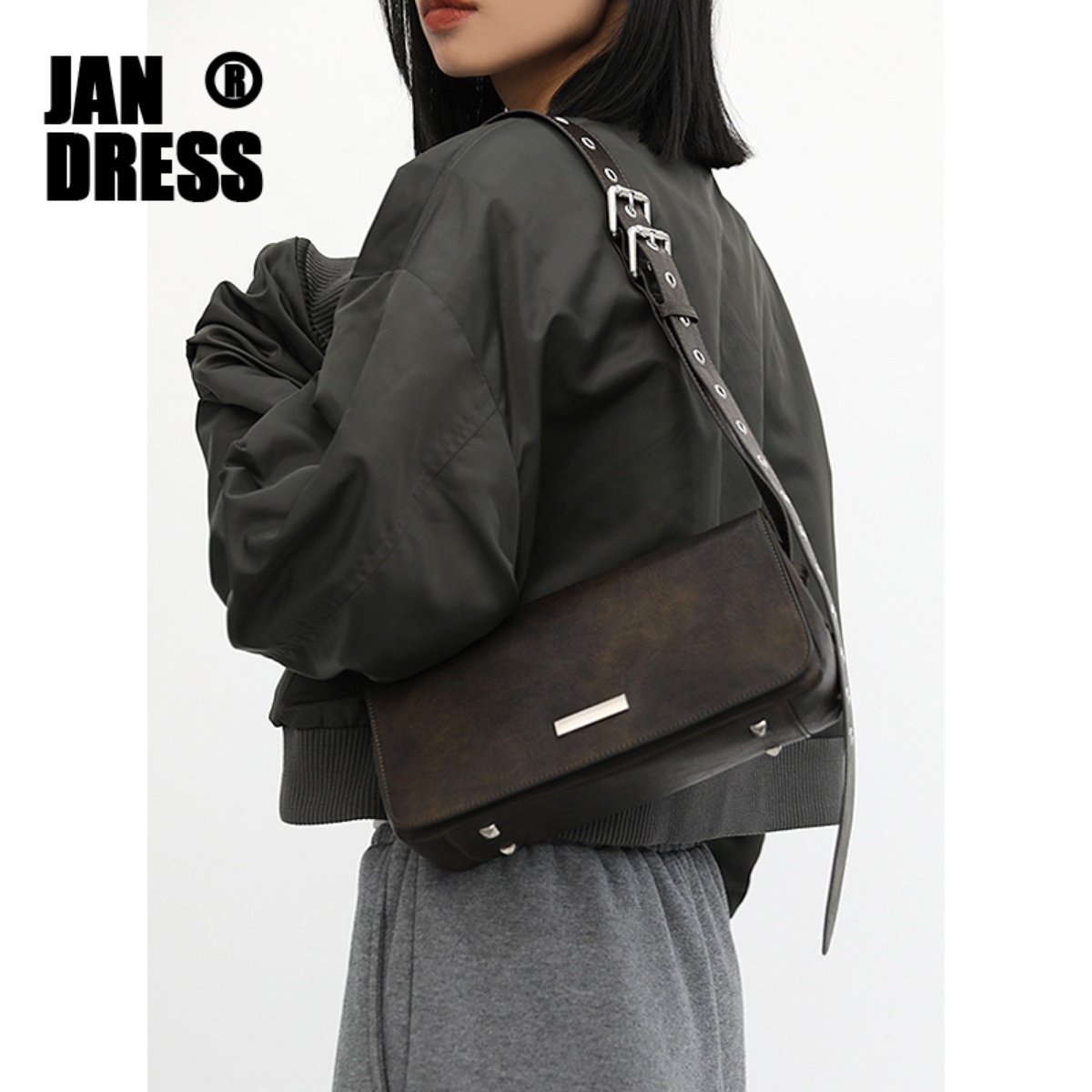 简着®蒙特朗茶绿色双扣翻盖包