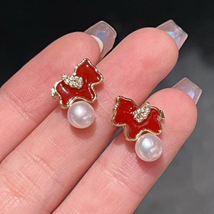 7mm天然淡水珍珠耳钉酷酷小红马耳饰14k注金红色滴釉工艺