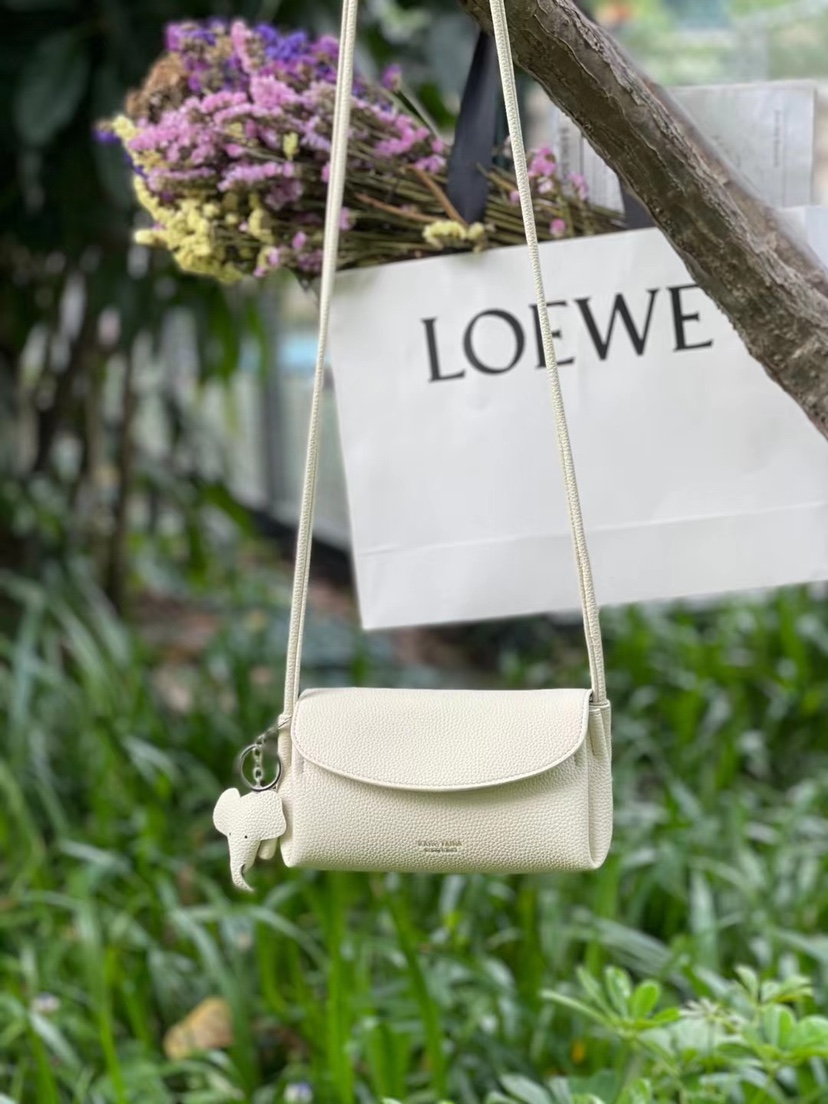 撤柜孤品女包新款单肩斜挎