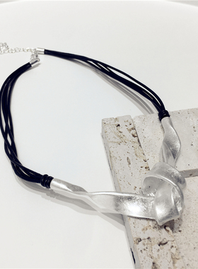 磨砂交叉金属几何多层黑绳项链