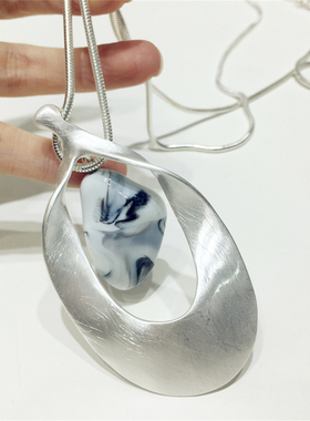 新中式复古简约气质拉丝金属树叶子不规则几何吊坠项链毛衣链挂件