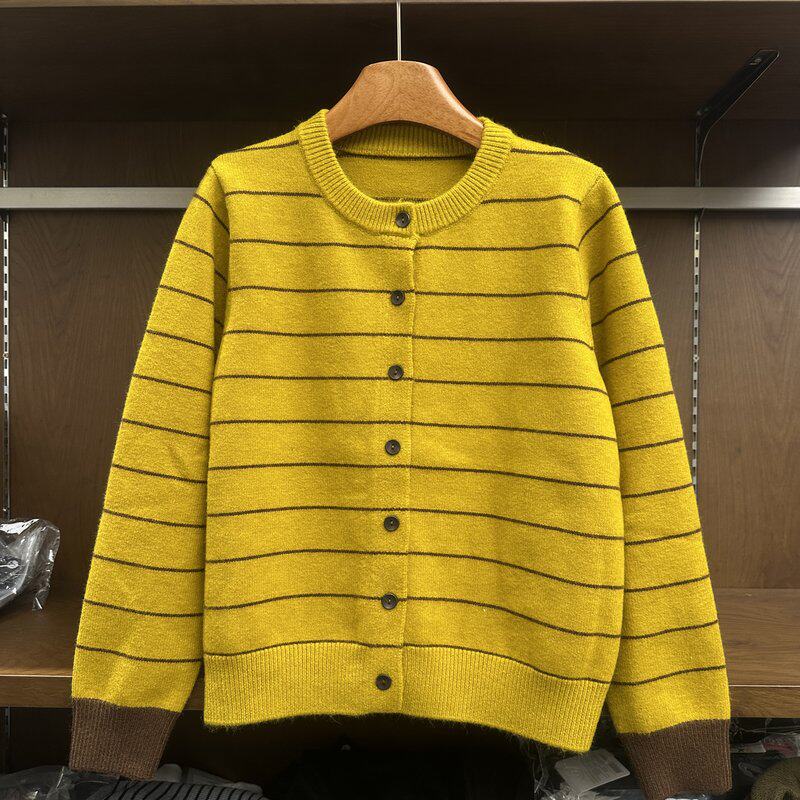 韩版休闲黄色条纹针织开衫女2026秋季新款圆领宽松复古毛衣外套潮