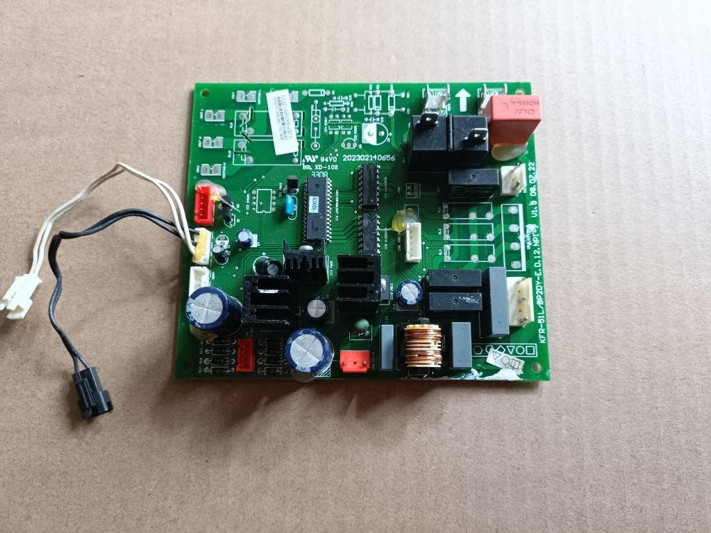 美的空调202302140656电脑板