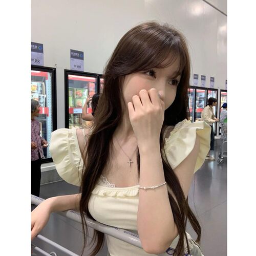 纯欲辣妹修身设计感方领短款短袖T恤女夏季小众外穿简约纯色上衣
