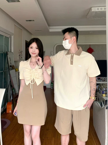 Летняя парная одежда для влюбленных, юбка, футболка с коротким рукавом, футболка polo, небольшое дизайнерское платье, в корейском стиле, французский стиль, тренд сезона