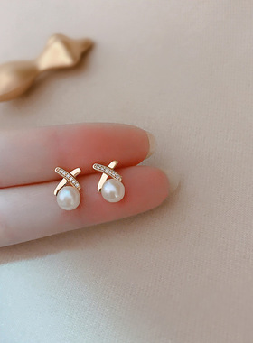 【奥特莱斯清仓捡漏一折专区】小巧交叉珍珠耳环outlets女配饰潮A