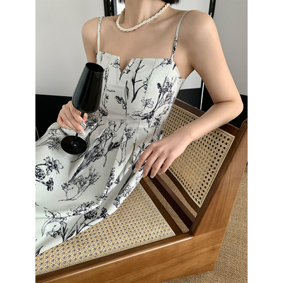 气质优雅纯色吊带连衣裙