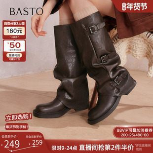 百思图2025冬新款棕色裤管靴大筒围骑士靴女高筒堆堆长靴B8605DG5