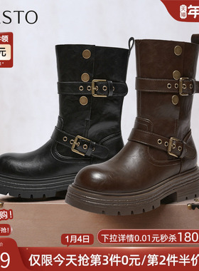 百思图2025冬季新款通勤厚底粗跟扣带西部靴骑士靴女中靴BP928DZ5