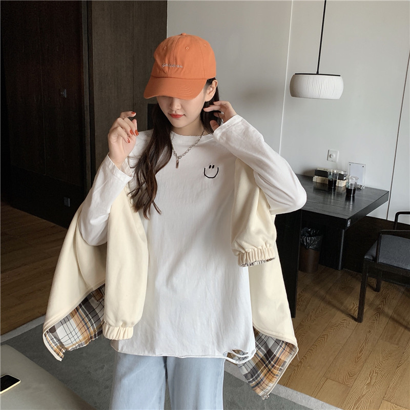 Real shot real price Korean loose and versatile bottom hole Long Sleeve T-Shirt Medium and long bottoming shirt