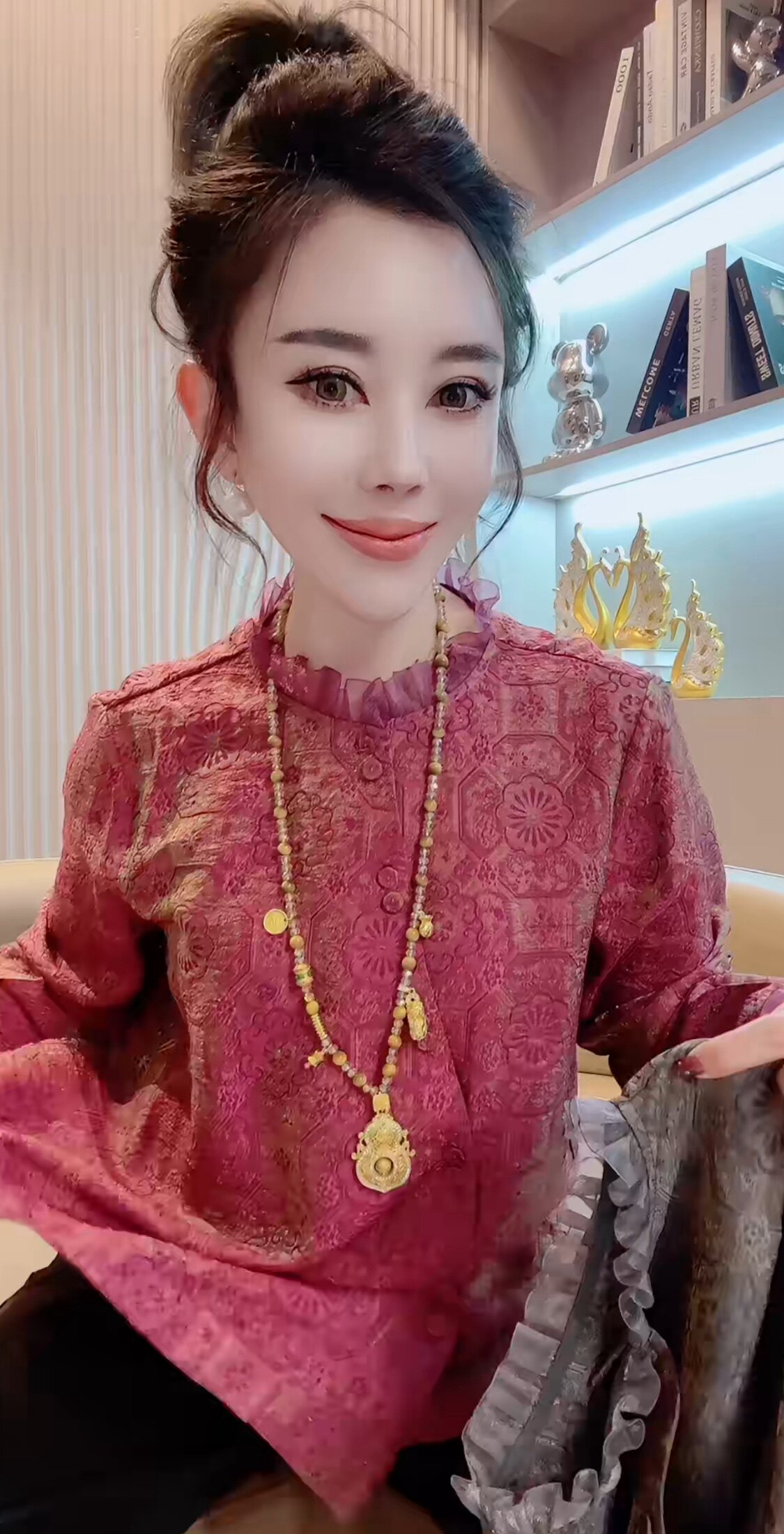 新中式国风琉璃缎木耳边斜襟宽松衬衫女2025春秋复古打底小衫上衣