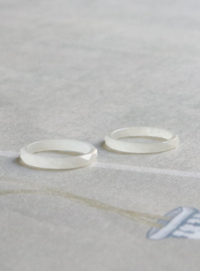 设计款和田玉极细线条戒指