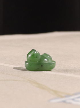 和田碧玉趴趴猫通孔招财手串配饰