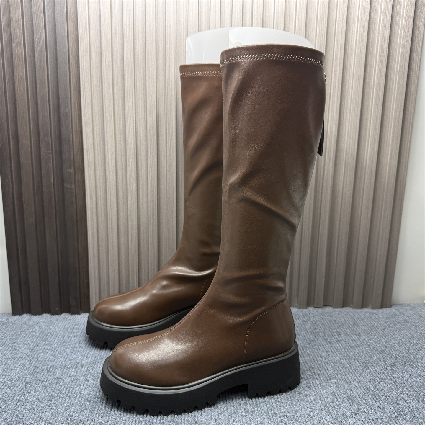 撤柜处理英伦风骑士靴女2025秋冬新款厚底长筒靴显瘦不过膝马丁靴