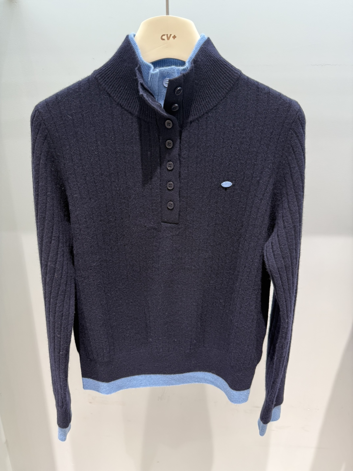 2025秋季羊毛设计感假两件拼接绞花毛衣时尚百搭通勤针织衫