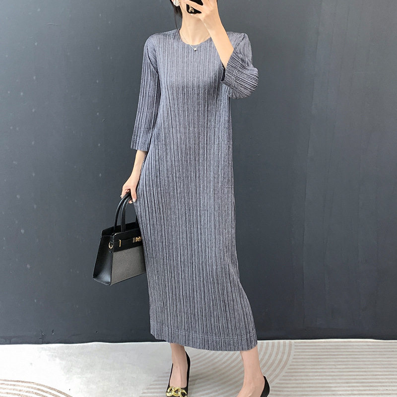 大码胖mm复古褶皱牛仔连衣裙女春秋新款宽松显瘦百搭长裙子优质日
