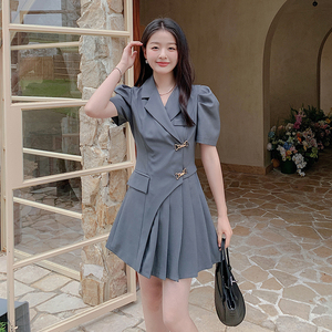 夏季新款短款小个子西装领连衣裙设计感小众气质高级感衬衫裙