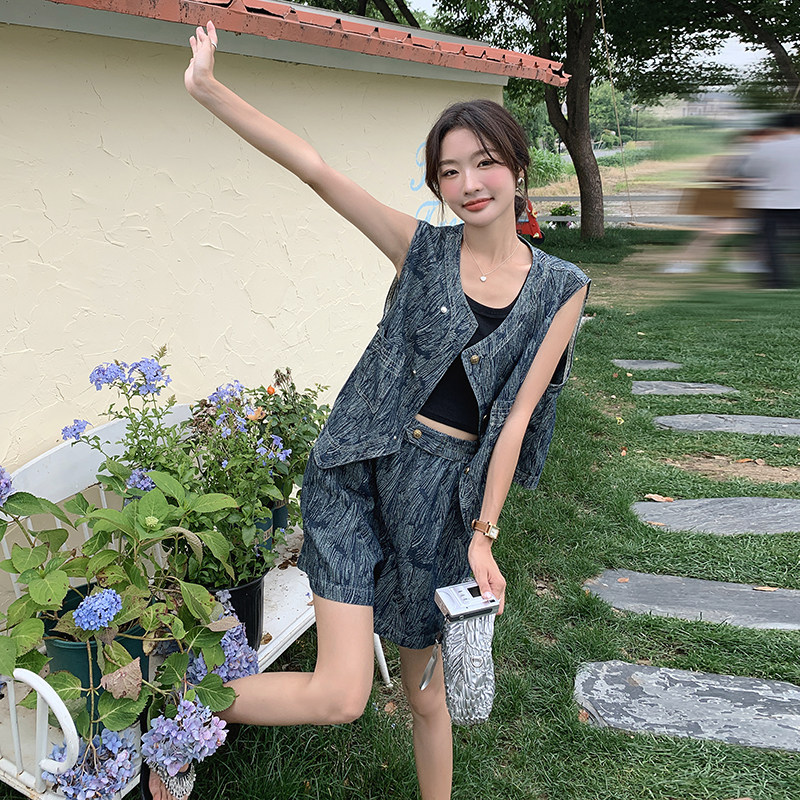 新款现货有买家秀牛仔提花斜襟扣马甲短裤套装1652450P135KK198，女装套装/套裙，艾青服饰