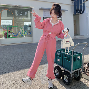 高级松弛感穿搭粉色连帽卫衣套装女春秋2025新款超火休闲裤两件套