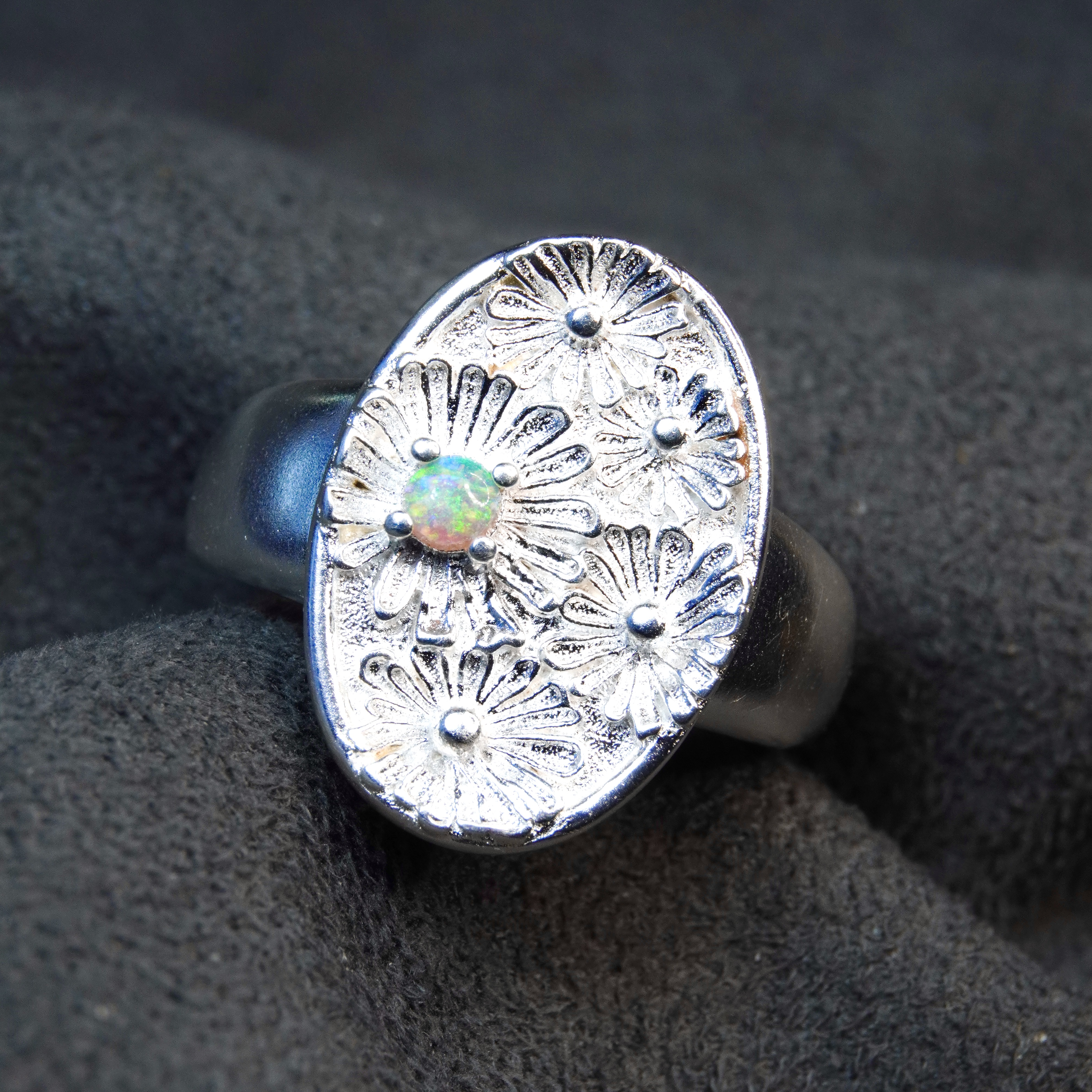 澳大利亚水晶欧泊戒指