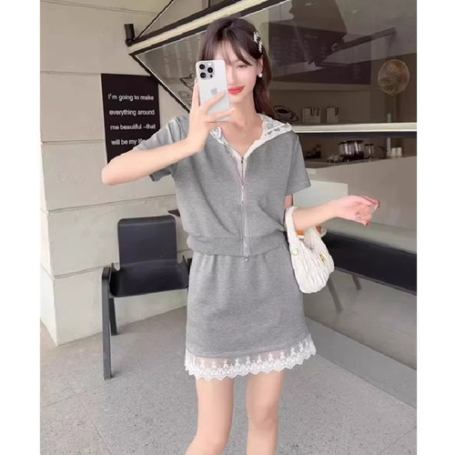 胖mm特大码300斤时尚减龄蕾丝拼接连帽短袖套装女夏半身裙两件套