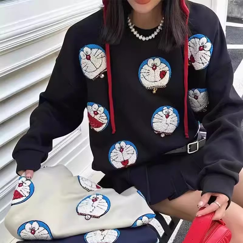 胖mm特大码女装300斤重工绣花叮当猫卫衣女春秋薄款洋气休闲上衣