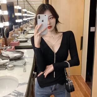 胖mm特大码300斤小心机性感长袖T恤女春秋链条修身上衣内搭打底衫
