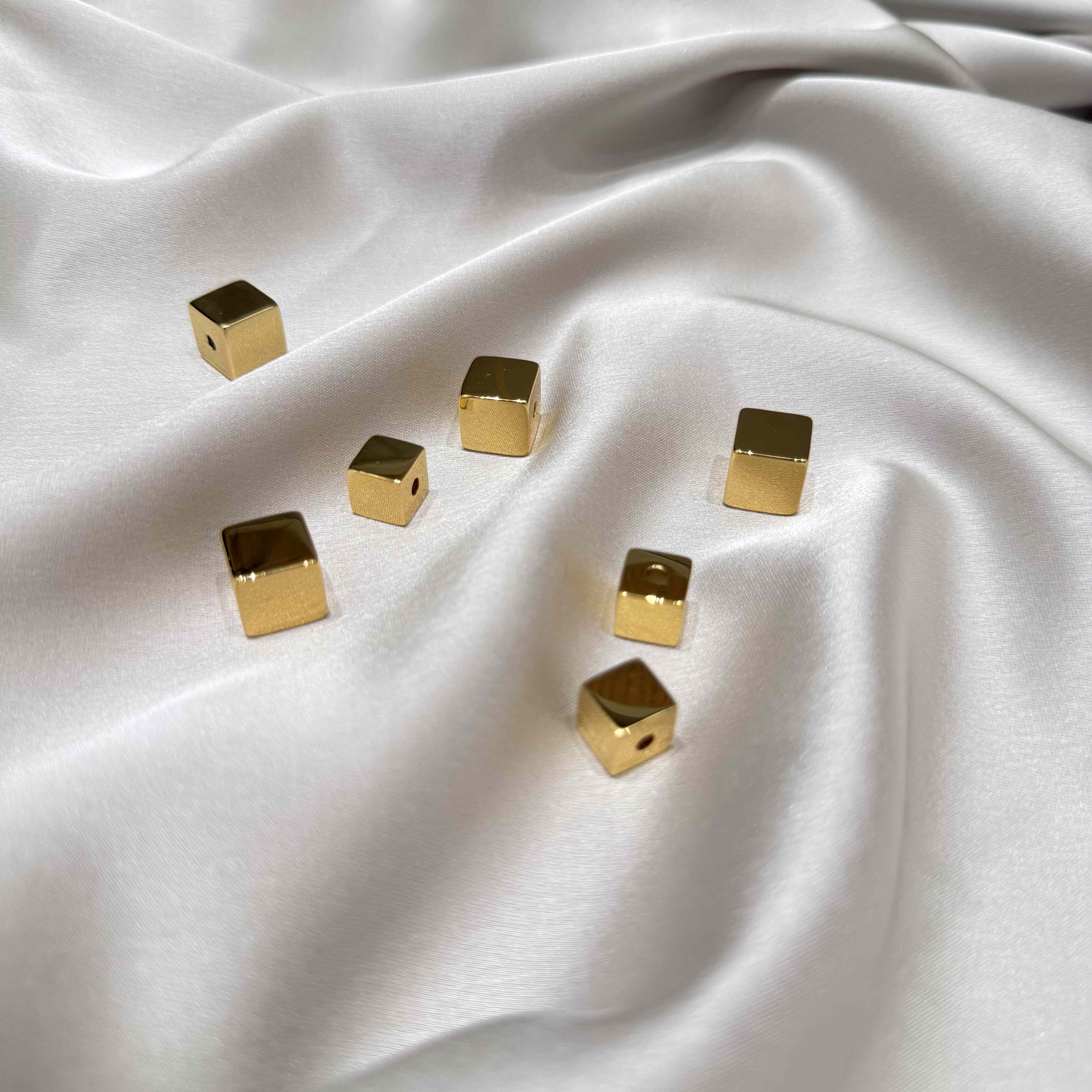 铜镀18k金正方体小方块水晶diy配件