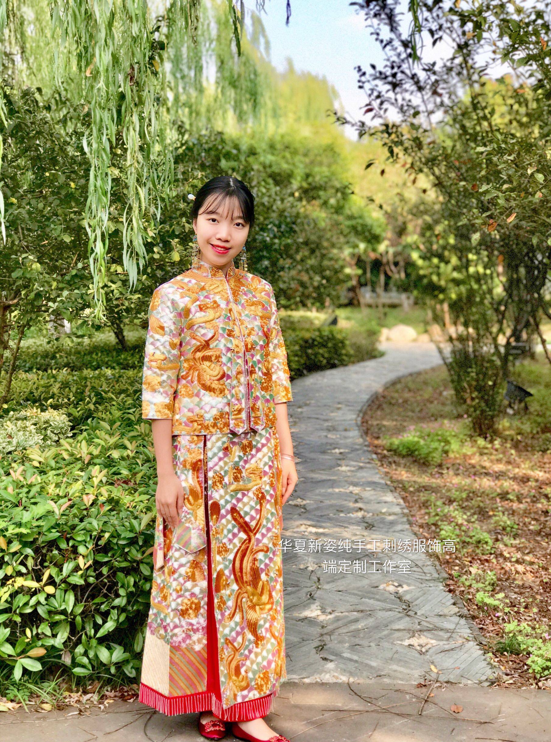 高端定制纯手工刺绣龙凤褂满绣褂皇裙褂嫁衣秀禾服喜服明星同款