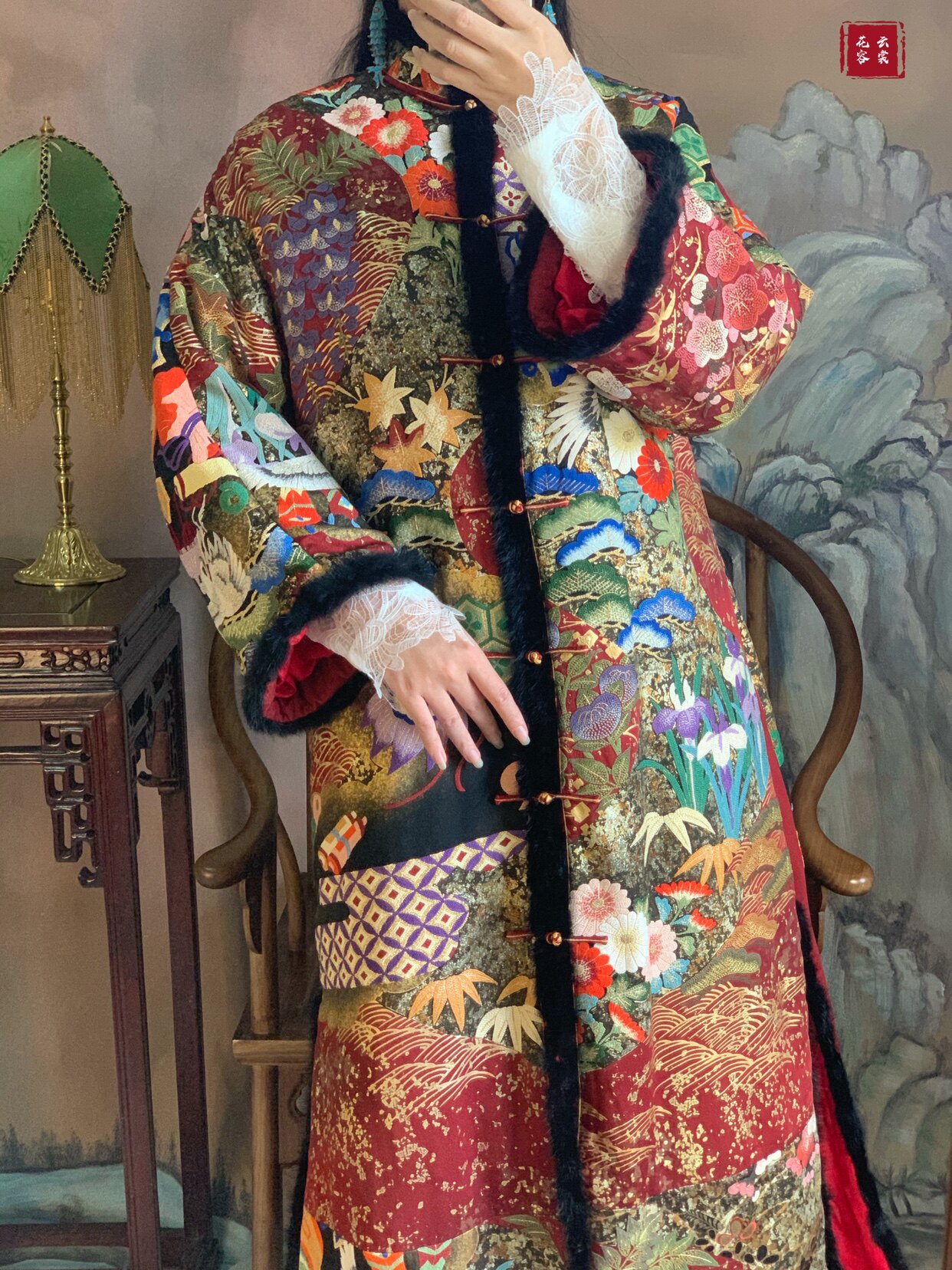 中国风复古紫禁城真丝手工苏绣大师工打籽绣仙鹤繁花金箔旗袍外套