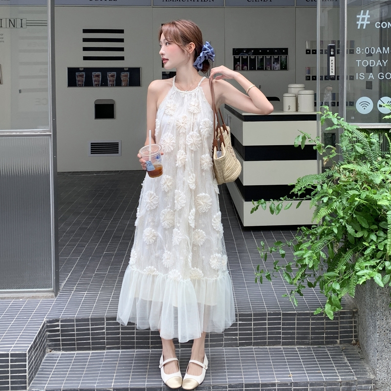 白色挂脖刺绣网纱拼接连衣裙155-8613-P140K210，女装连衣裙，世纪海洋