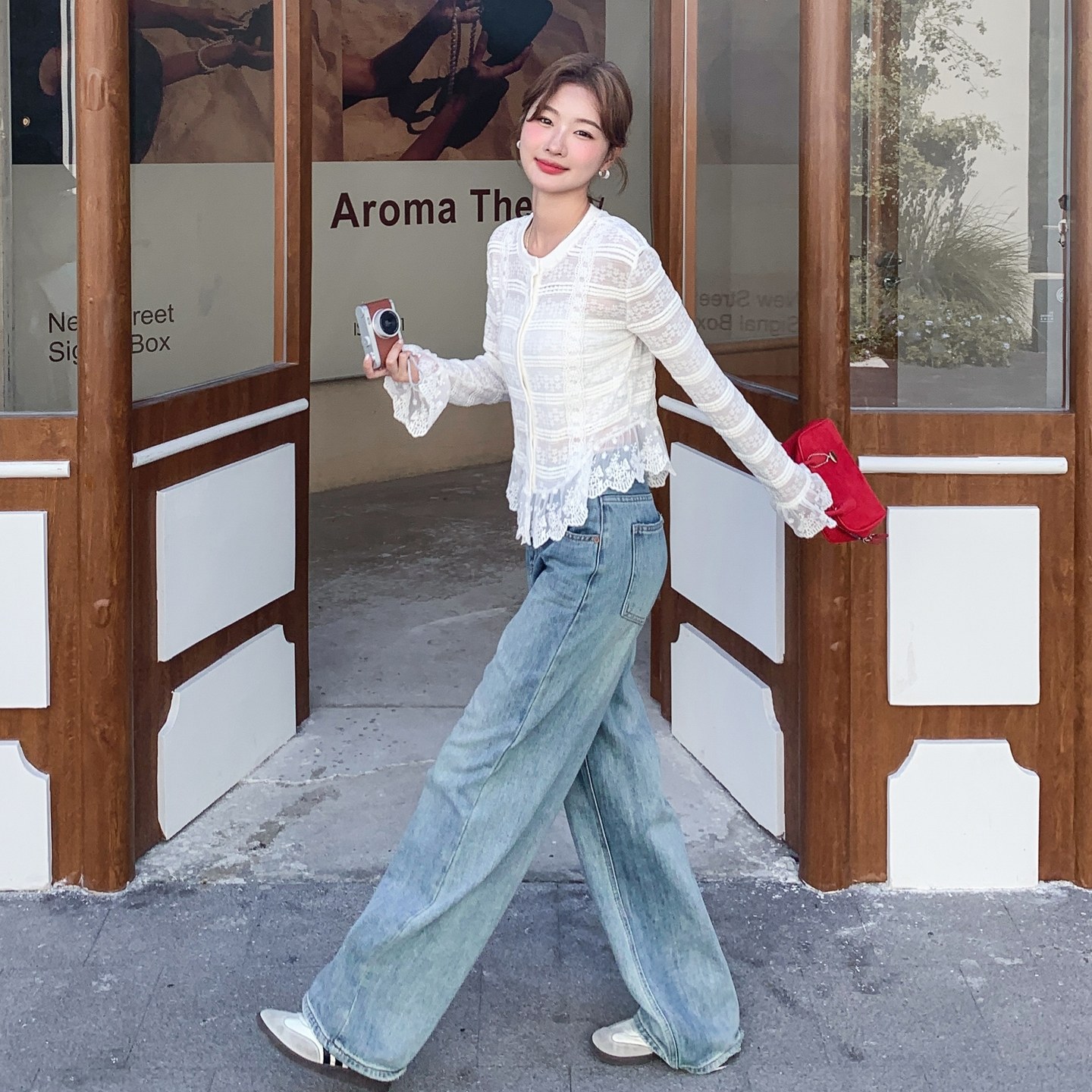 法式甜美米白色蕾丝花边衬衫外套女春秋2025新款气质爆款漂亮上衣图片