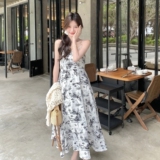 今年流行碎花吊带裙穿搭一整套女夏季2025新款镂空马甲长裙，女装连衣裙，世纪海洋
